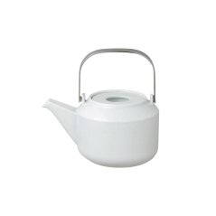 Weißer Porzellan-Teekanne LT Kinto mit einem Fassungsvermögen von 600 ml.