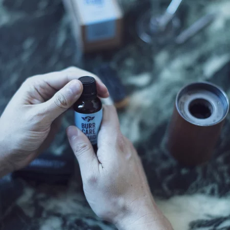 Sada na údržbu Comandante Burr Care Fluid, určená pre náhradné diely kávovarov značky Comandante.