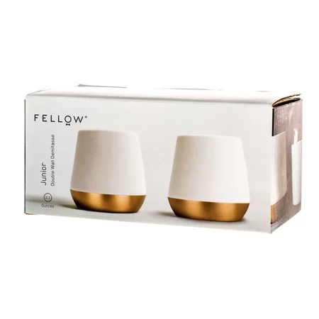 Dve biele keramické šálky na espresso alebo ristretto značky Fellow s objemom 70 ml každá.