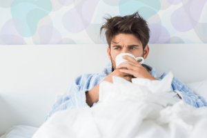 Wat zijn de effecten van koffie drinken als je ziek bent. Helpt of schaadt het?