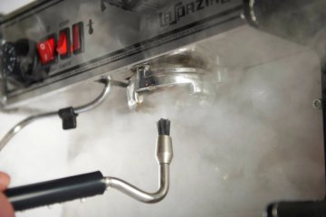 Accesorii pentru curățarea aparatului de cafea cu pârghie
