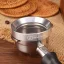 Silberner Dosiertrichter Barista Space Dosing Funnel mit einem Durchmesser von 58 mm, aus Aluminium gefertigt, ideal für präzises Dosieren von Kaffee.