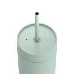 Thermo-Becher mit Strohhalm für kalte Getränke in Mintgrün.