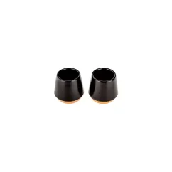Dve čierne keramické šálky na espresso Fellow Junior Demitasse s objemom 70 ml, ideálne pre ristretto.