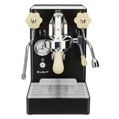 Espressor manual Lelit Mara PL62X în finisaj negru, ideal pentru utilizare în gospodării.