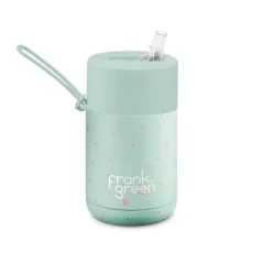 Termohrnček Frank Green Ceramic Franksters Forrest s objemom 295 ml udrží váš nápoj teplý počas cestovania. Termohrnček Frank Green Ceramic Franksters Forrest s objemom 295 ml udrží váš nápoj teplý počas cestovania.