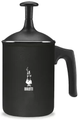 Black Bialetti Tuttocrema milk frother with a capacity of 680ml on a white background