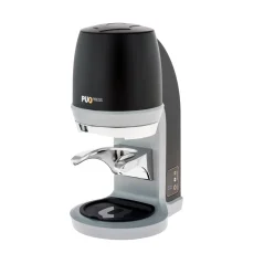 Presse-tampon automatique Puqpress Q1 de diamètre 58,3 mm en couleur noire élégante pour un tassage précis du café.