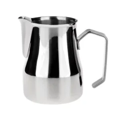 Piimakann Motta Europa 250 ml roostevabast terasest, ideaalne cappuccino vahu valmistamiseks.