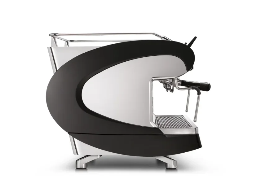 Cafetera profesional de palanca negra Nuova Simonelli Aurelia Wave T3 2GR, ideal para cafeterías.