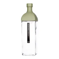 Bouteille verte Hario Ka-Ku, idéale pour préparer du café coldbrew. Bouteille verte Hario Ka-Ku, idéale pour préparer du café coldbrew.
