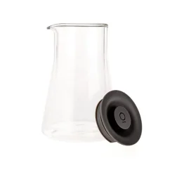 Elegáns kávéskancsó Fellow Stagg Double Wall Carafe 600 ml űrtartalommal, ideális a kávé elkészítéséhez és felszolgálásához.